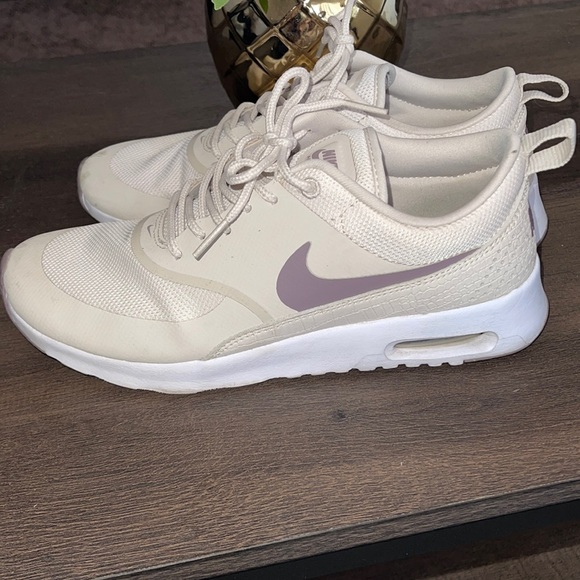 Nike Shoes - Women’s cream & lavender Nike Air Max